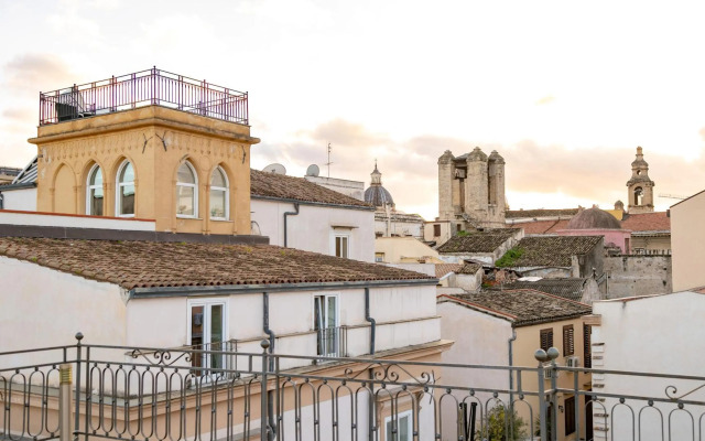 Sunny loft with terrace and A/C in the city centre