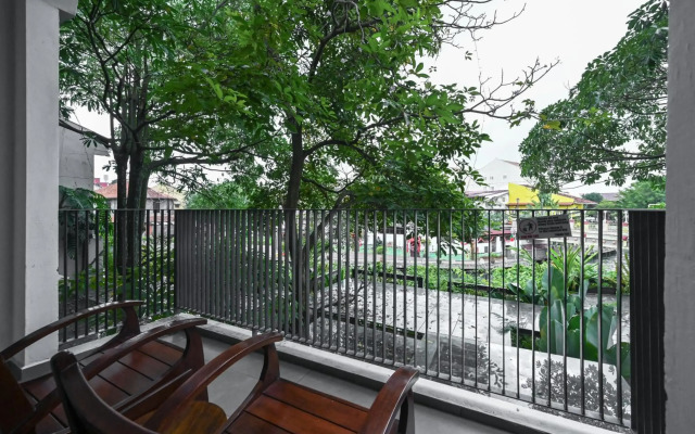 1825 Gallery Hotel