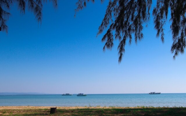 T.K. Beach Resort Koh Mak