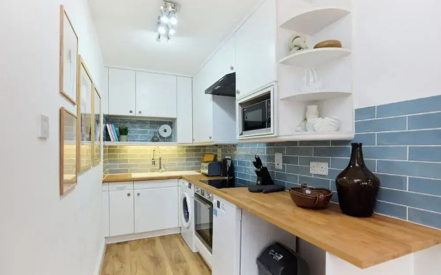 The Goodge Street Place - Bright 2bdr Flat