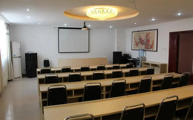 Qingdao Ri Yue Ju Hotel