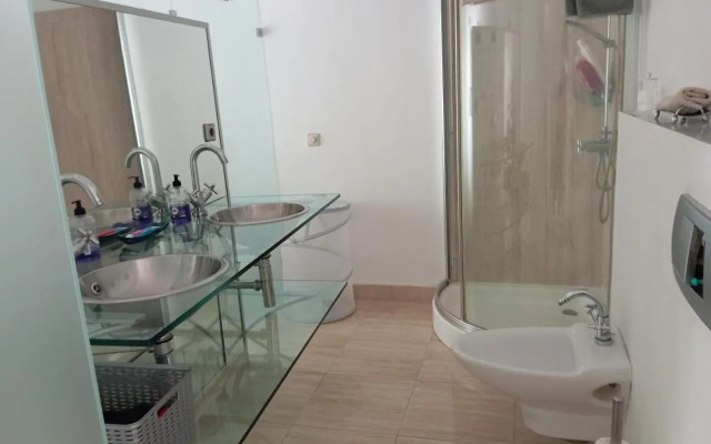 Sea front apartment in Puerto Banús