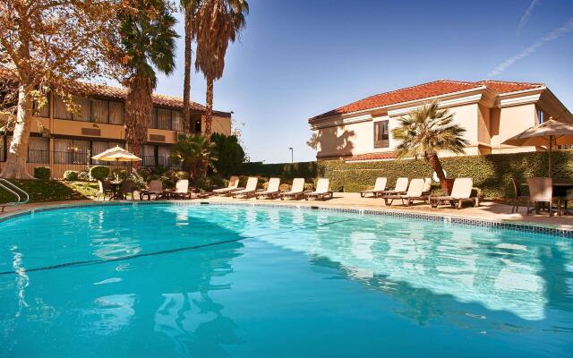 Best Western Valencia Inn