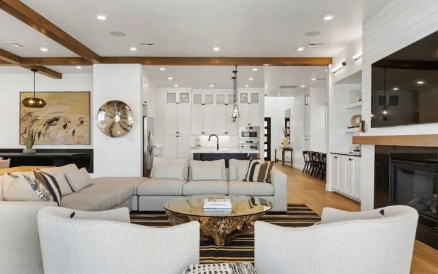 Playa Lucaya By Redawning