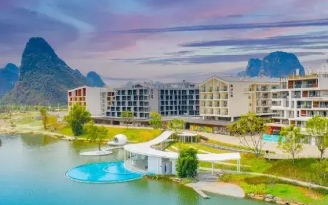 Yangshuo Hidden Place Mansion (Yulong River)