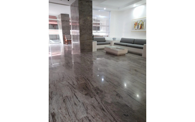 Moderno Estúdio 50m do mar com garagem e Wi-Fi