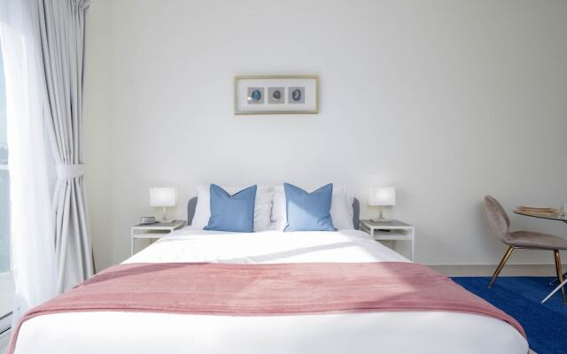 Lux BnB I AG Tower I Canal Views