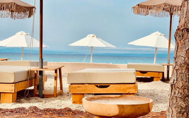 MAKO Sea & Suites
