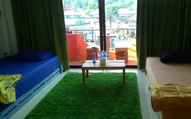 Green Leaf Guest House