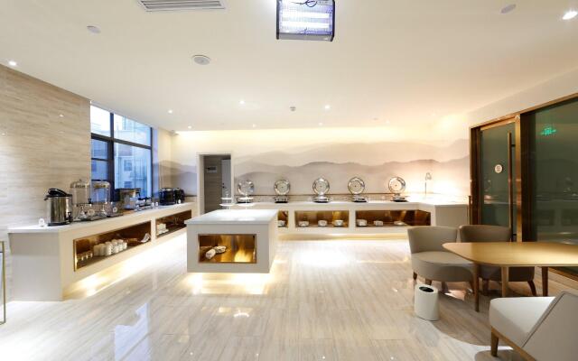 Ji Hotel Shiyan Fangxian Pedestrian Street
