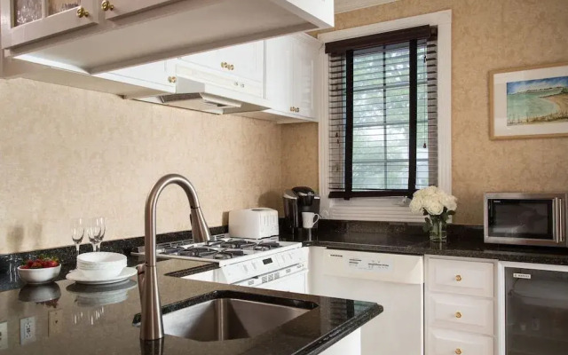 Chateau Inn and Suites