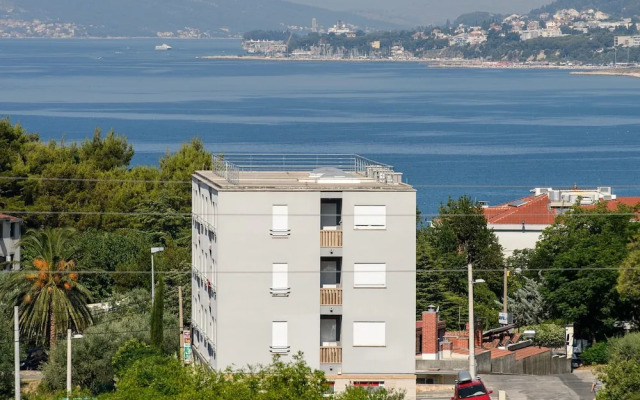 S1-spacious Studio With the sea View & use of Pool