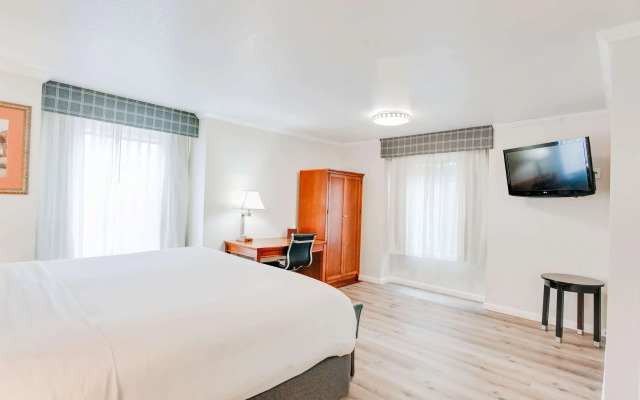 Ramada by Wyndham Mountain View