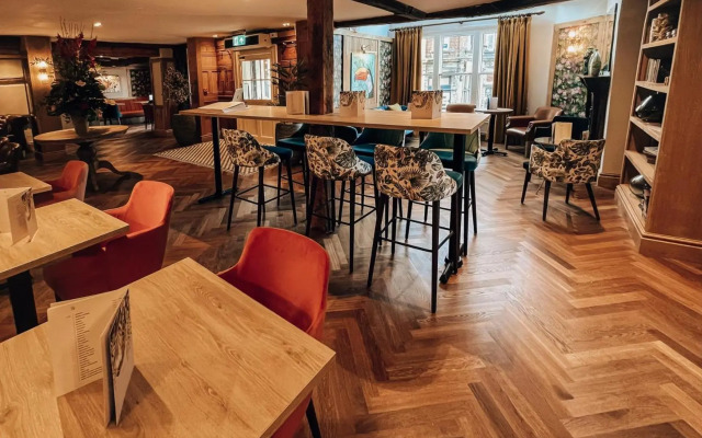 Lion & Swan Hotel