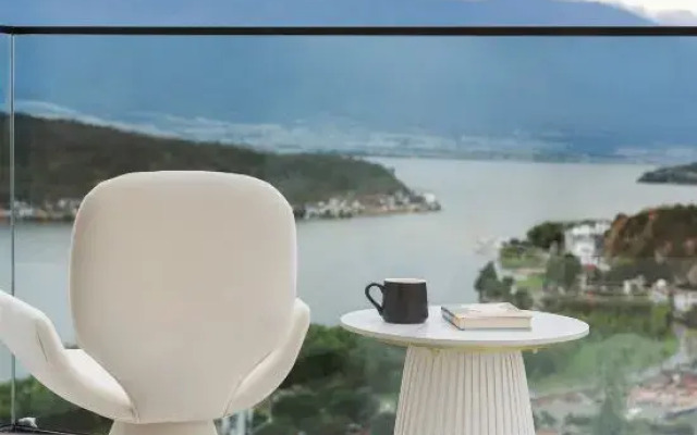 Dali Mubo Holiday Sea View Hotel (Ideal Village Branch)