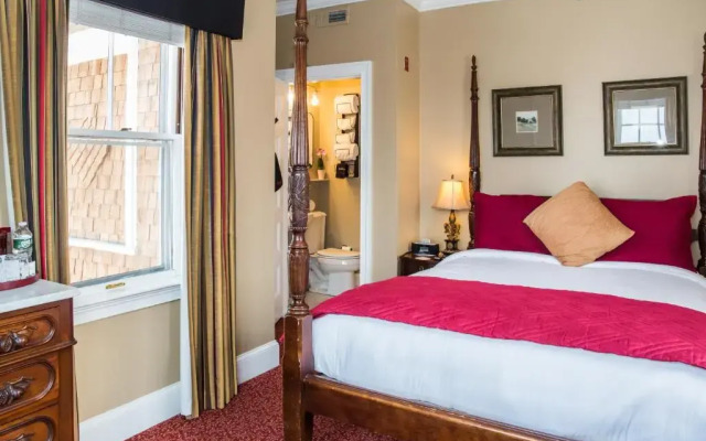 Almondy Inn