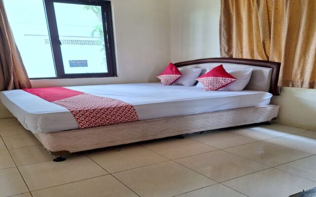 OYO 93280 Villa Efita