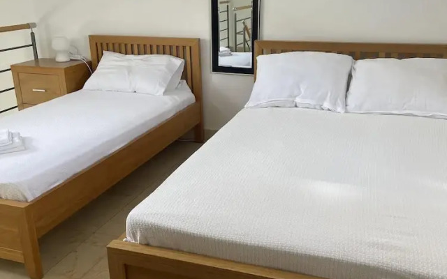 Inviting 2-bed Apartment in Brac
