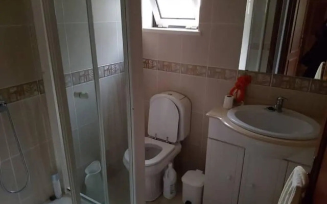 Assafarge-2bedroom-1bathroom-garden