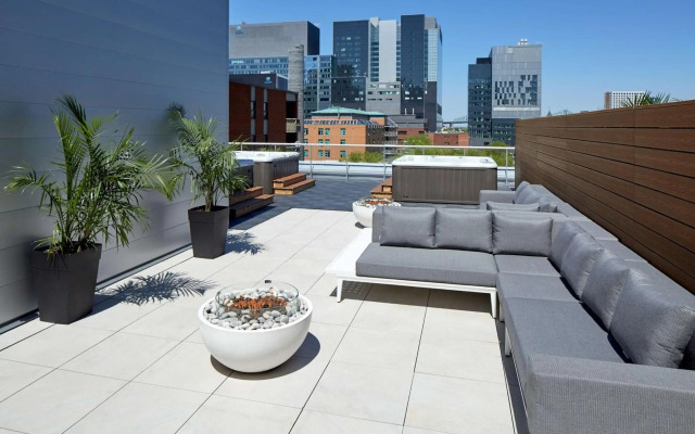 Homewood Suites by Hilton Montreal Downtown, QC