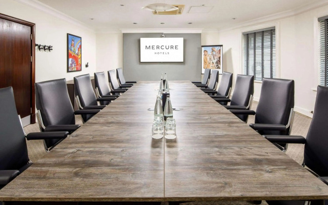 Mercure Chester Abbots Well Hotel