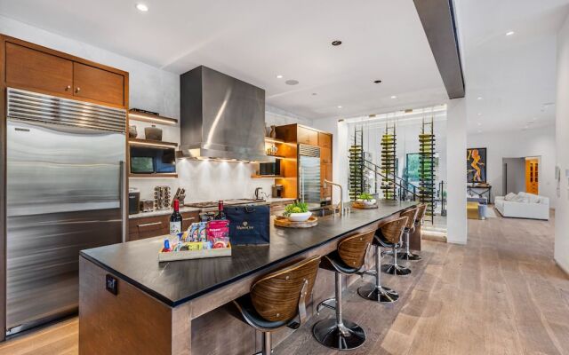 Beverly Glen Hillside Haven