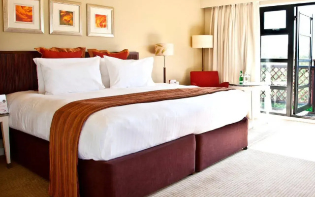 Crowne Plaza Resort Colchester Five Lakes