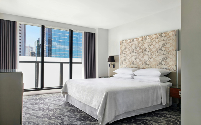 Sheraton Melbourne Hotel – Guest Rooms – Melbourne