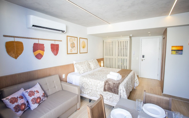 Setai Yacht #503 - Quadruple Flat by Carpediem