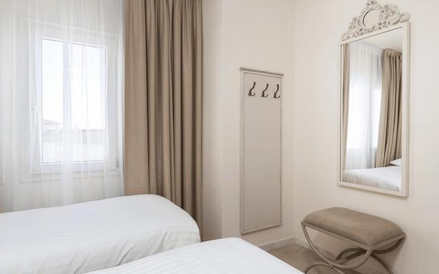 TESS Penthouse Deluxe DS11