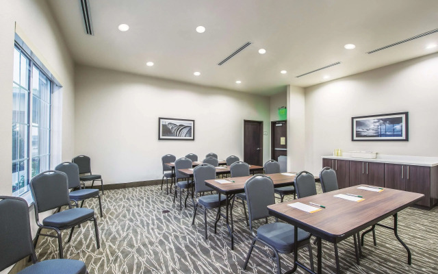 La Quinta Inn & Suites by Wyndham Enid