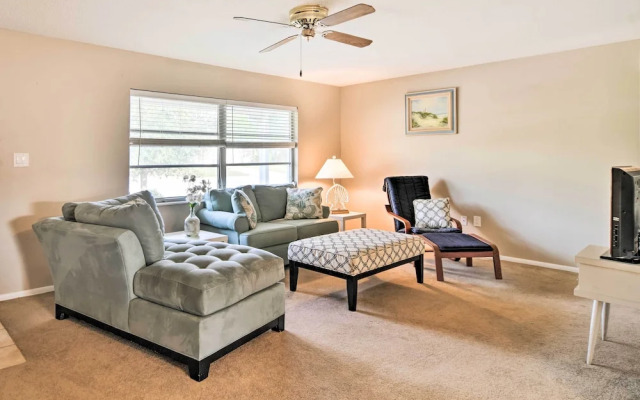 Snowbird Sanctuary w/ Covered Patio in Bradenton