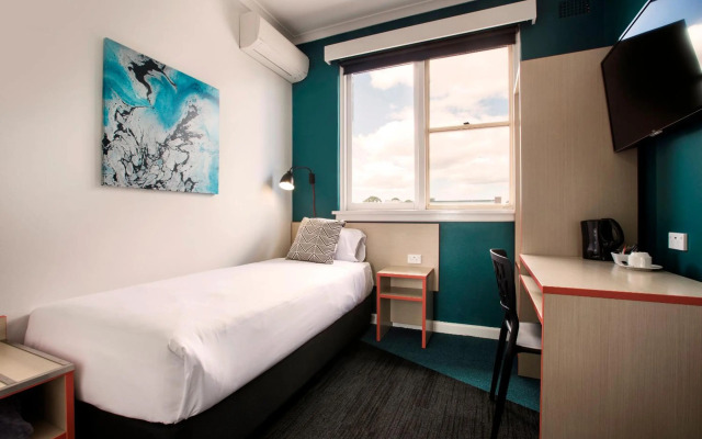 Greenacre Hotel