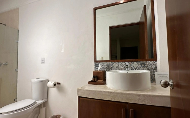 Noah Beach Hotel & Suites