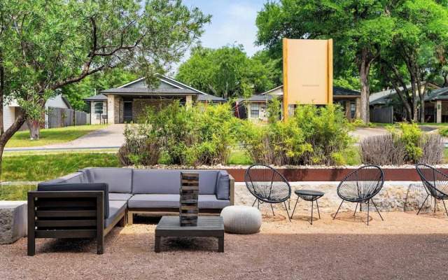 Rare 2BR in Prime Location