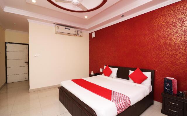 OYO 4073 Hotel Esskay