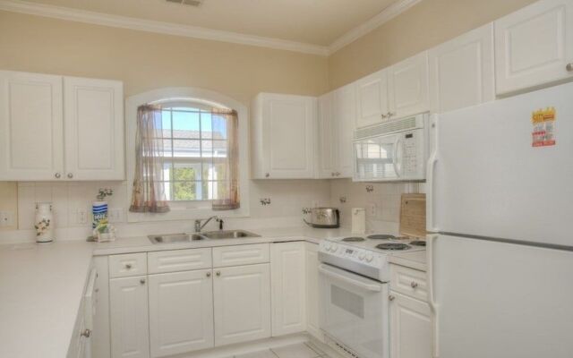 Magnolia North 305 4879 3 Br condo by RedAwning