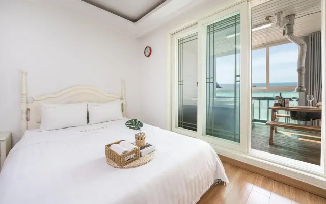 Ganghwa Nakjogaboineun spa Pension