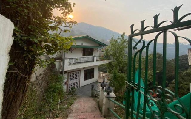 The Himalayan Living