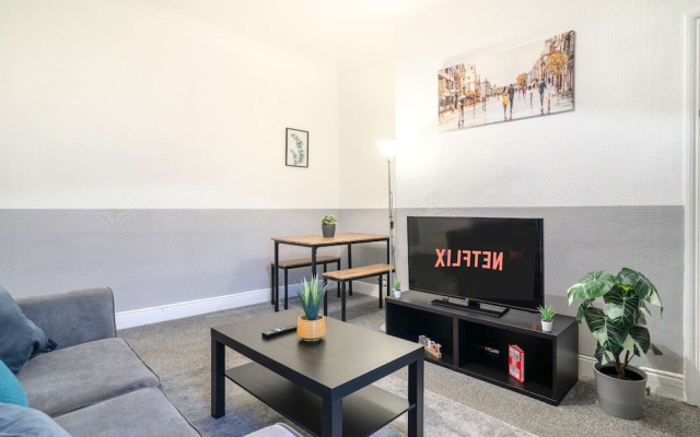 3 Bed-free Parking-close to City