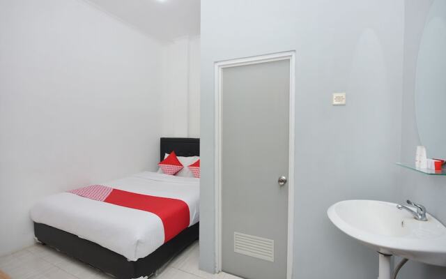 Golden Inn 2 by OYO Rooms