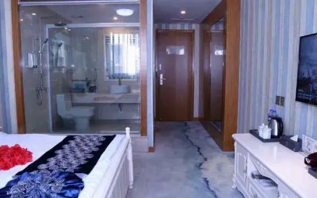 Binjiang Fashion Theme Hotel Huangshan Tunxi Old Street