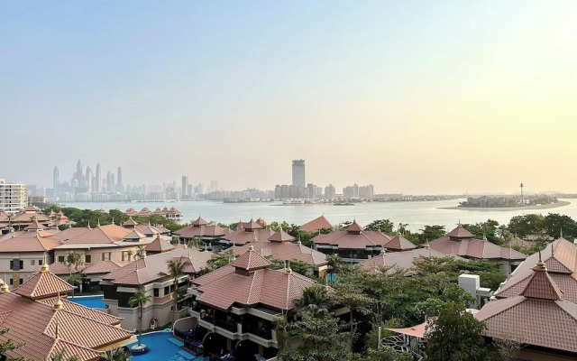 Lux BnB I Palm Jumeirah Resort I Palm Views