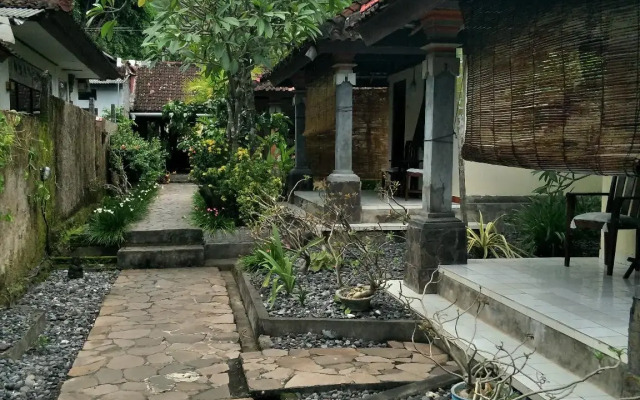 Temple Cafe & Seaside Cottages