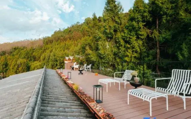 Tengchong Xitang Rehai Sulfur Hot Spring Boutique Lodge