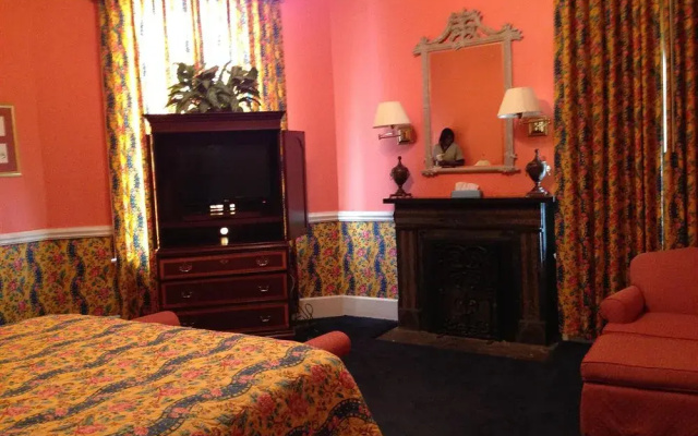 Hotel 27