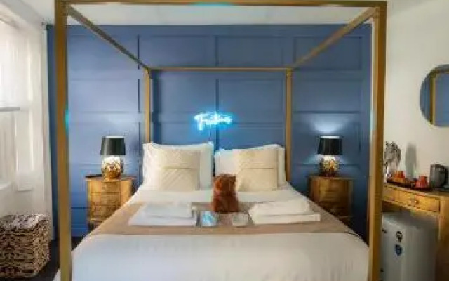The Royal Hotel
