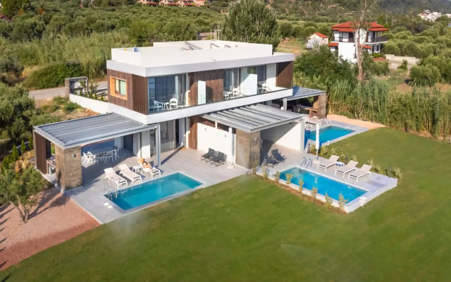 Notos Suites