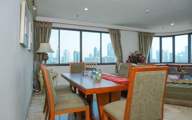 Good Location 2BR at Park Royale Apartment