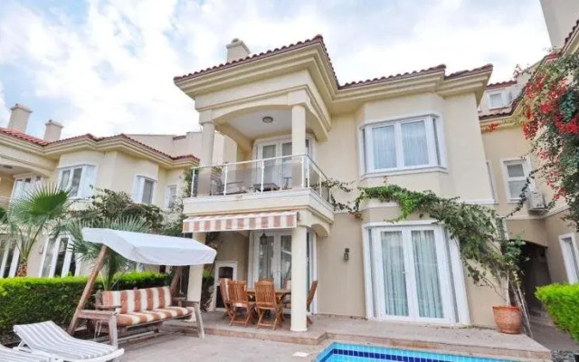 Sunset Beach Club by Aqua Lettings